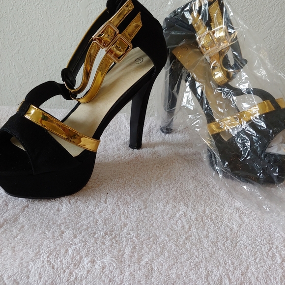 Black And Gold Platform Heels - Picture 1 of 6